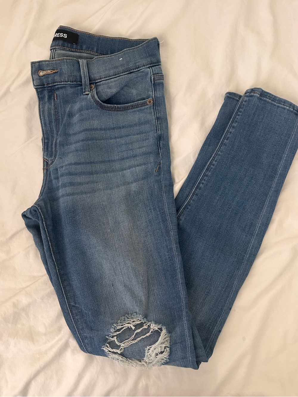 Express Women's Skinny Jeans - Medium Blue with Distressed Knee